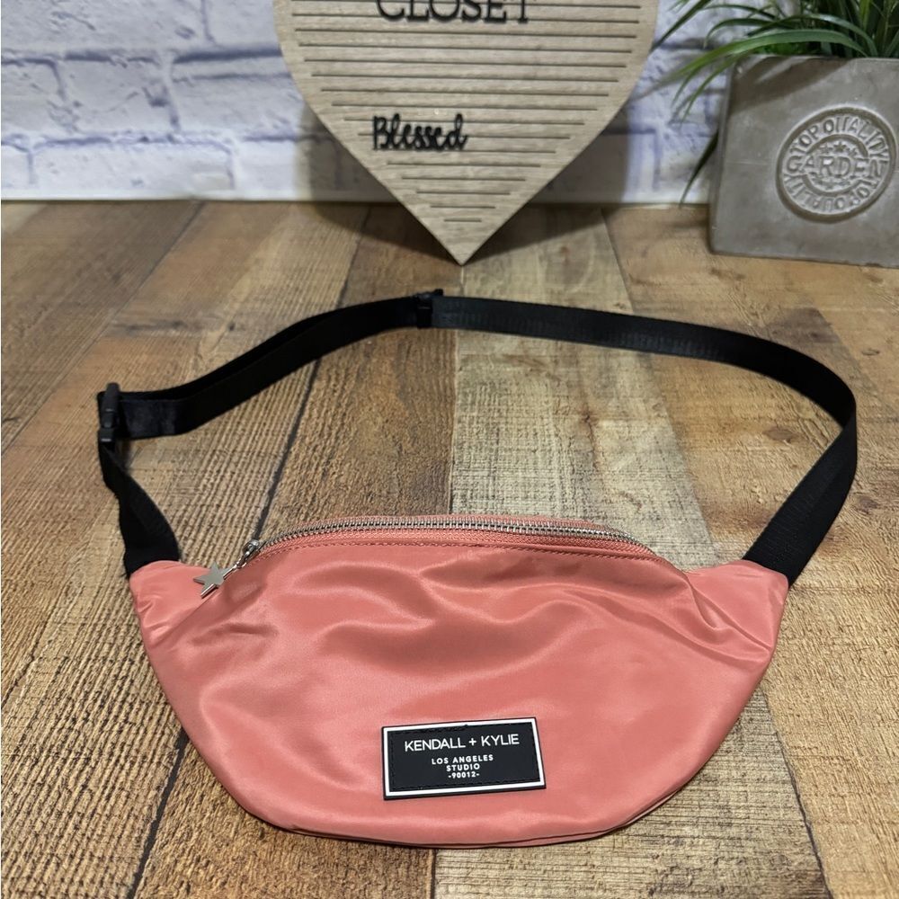 Kendall and Kylie Fanny Pack Belt Bag Pink